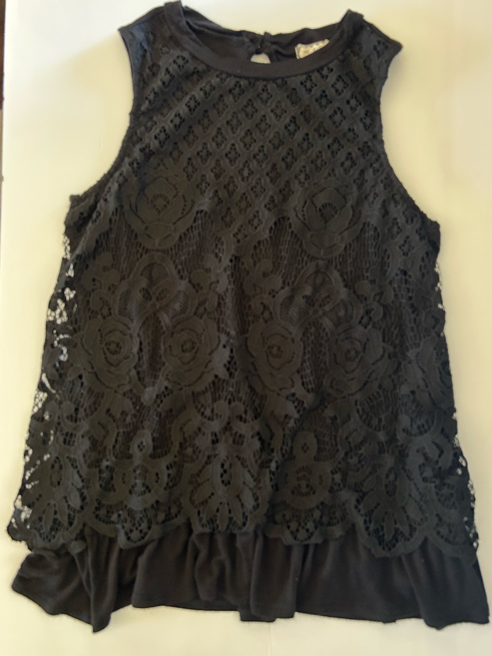 Sleeveless Black Lace Tank Top - Elegant Layered Detail